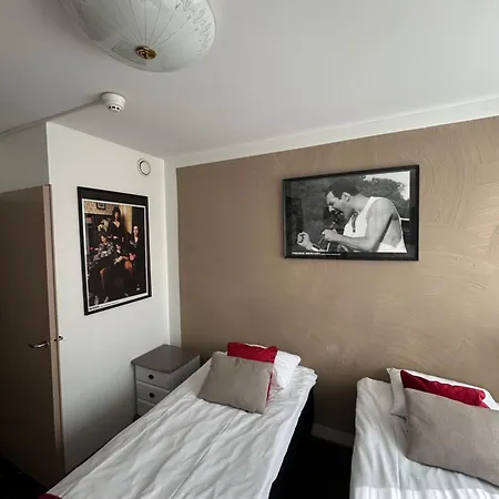 Hotel Rock *