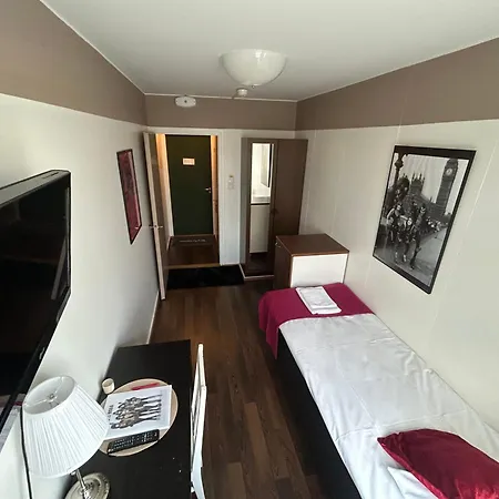 Rock Hotel *
