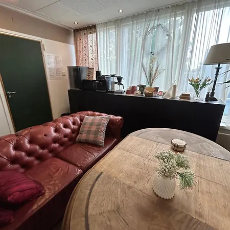 Rock Hotel *